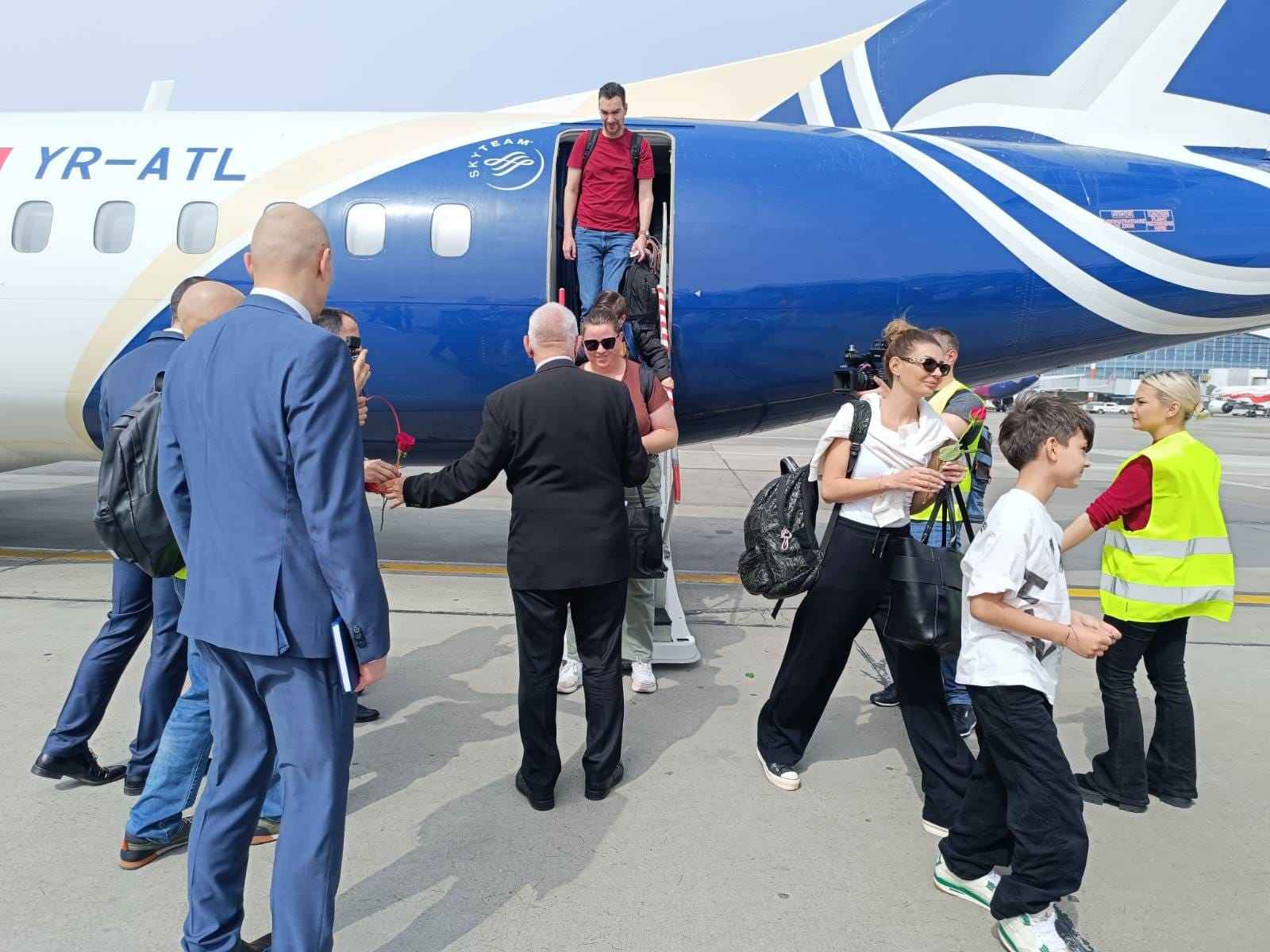 Посрещане в Букурещ на първия „шенгенски“ полет от София